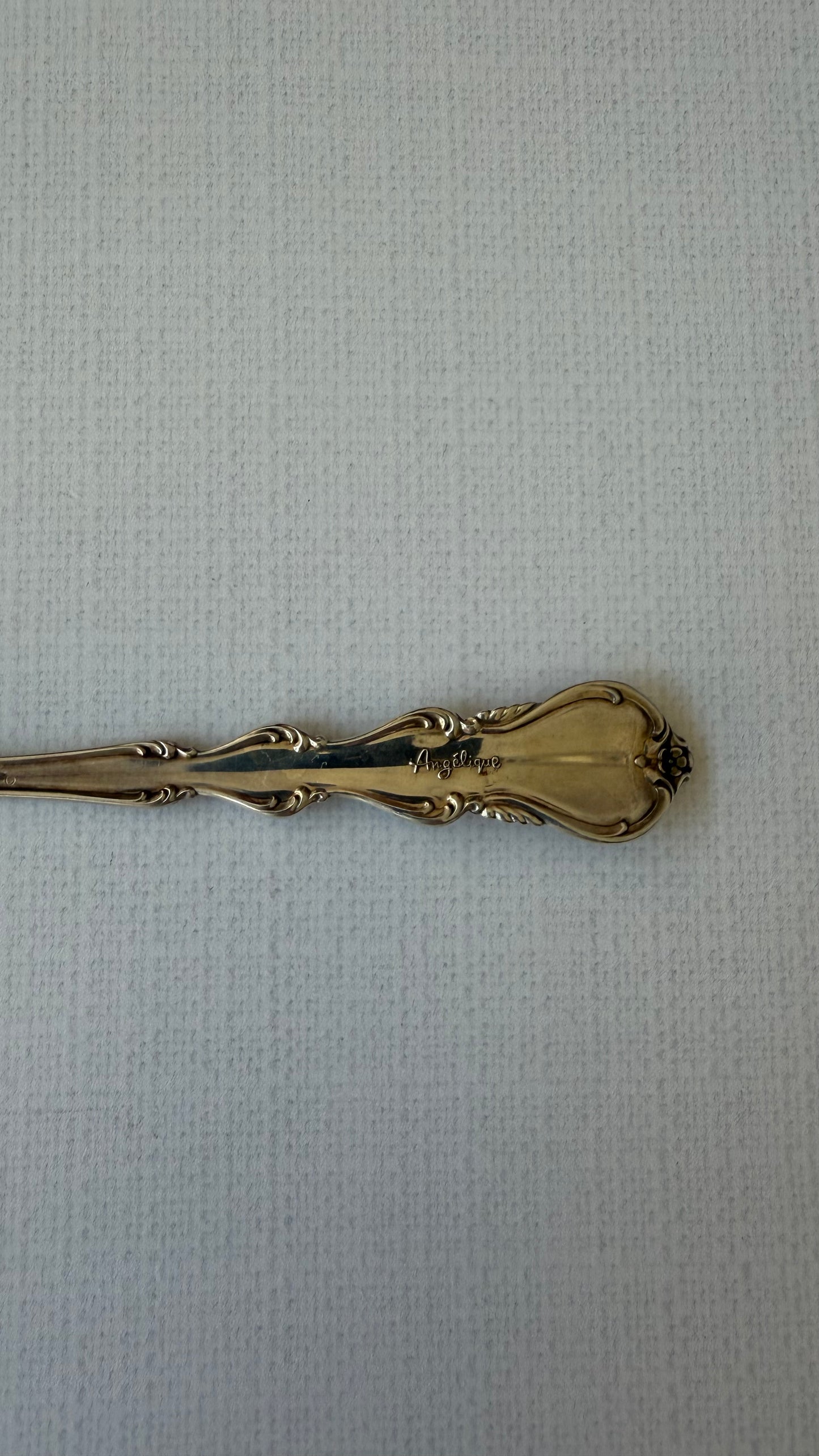Serving spoon