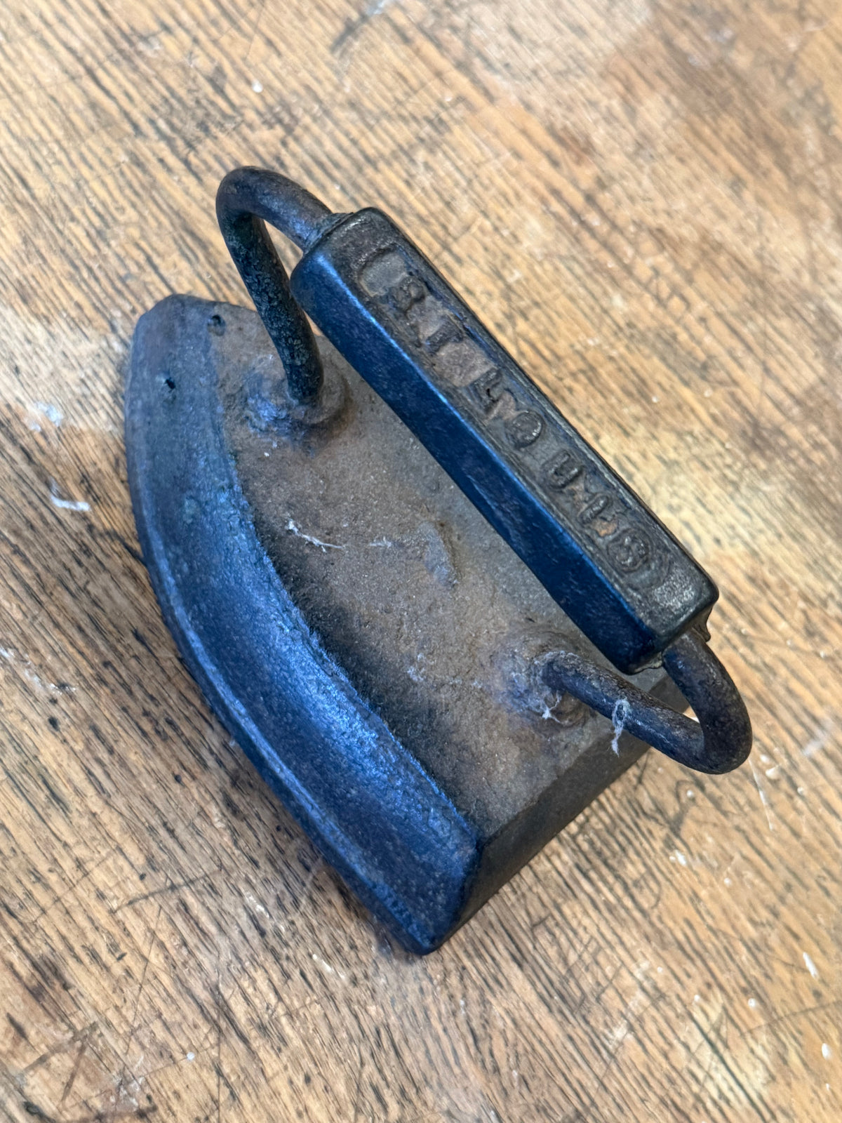 Antique 1890s St. Louis Cast Iron Sad Iron - Solid Metal Handle Clothes Press