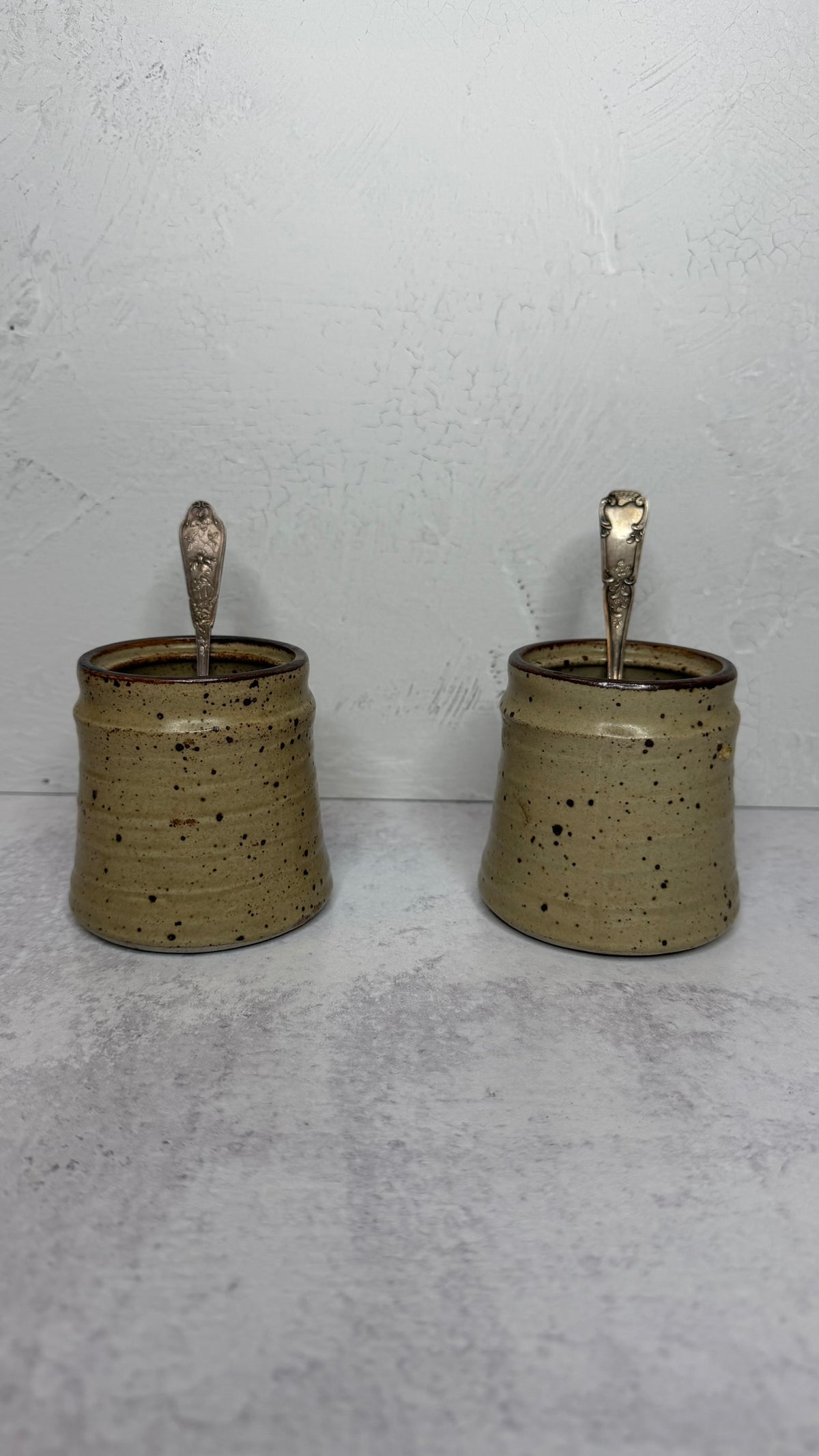 Stoneware Jam/Sugar pot with silver spoon