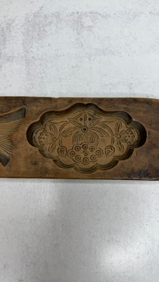 Wood carving mold, 2 impressions