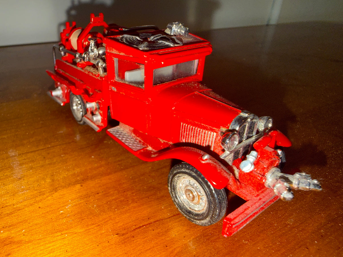 Matchbox Models of Yesteryear Fire Engine Diecast Ford Model AA Truck