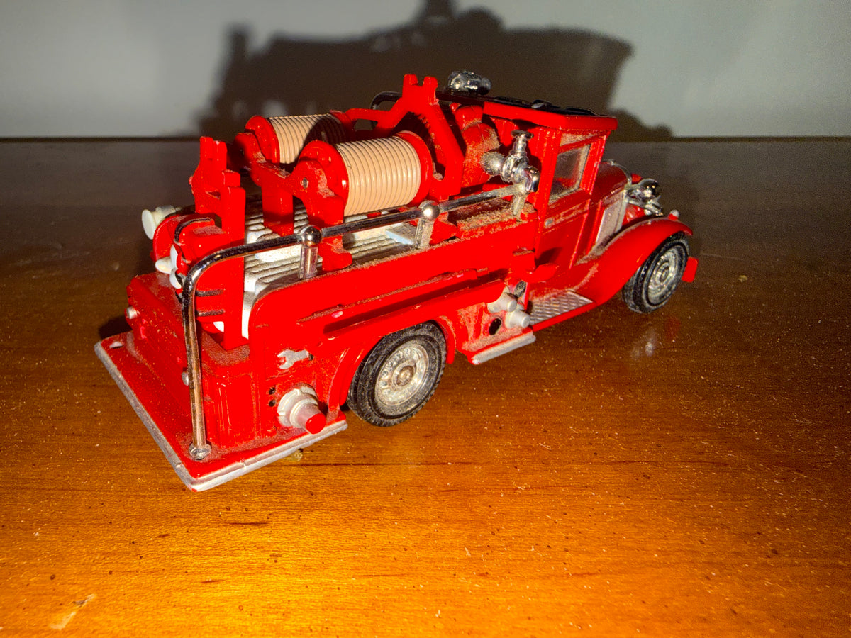 Matchbox Models of Yesteryear Fire Engine Diecast Ford Model AA Truck