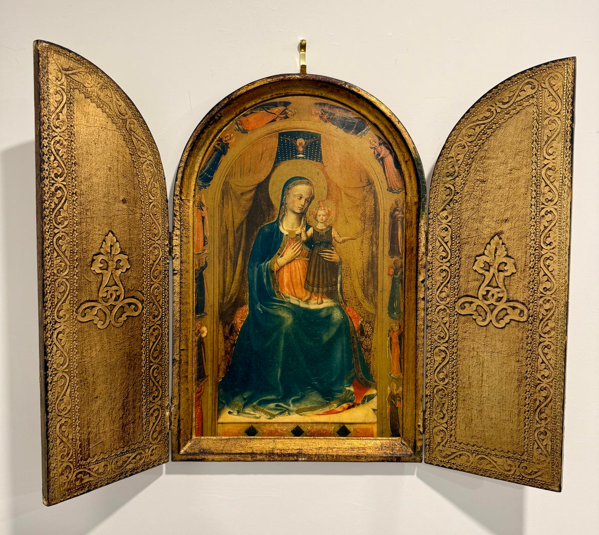 Vintage Florentine Gold Gilt Wooden Triptych – Fra Angelico Madonna and Child Altar Shrine