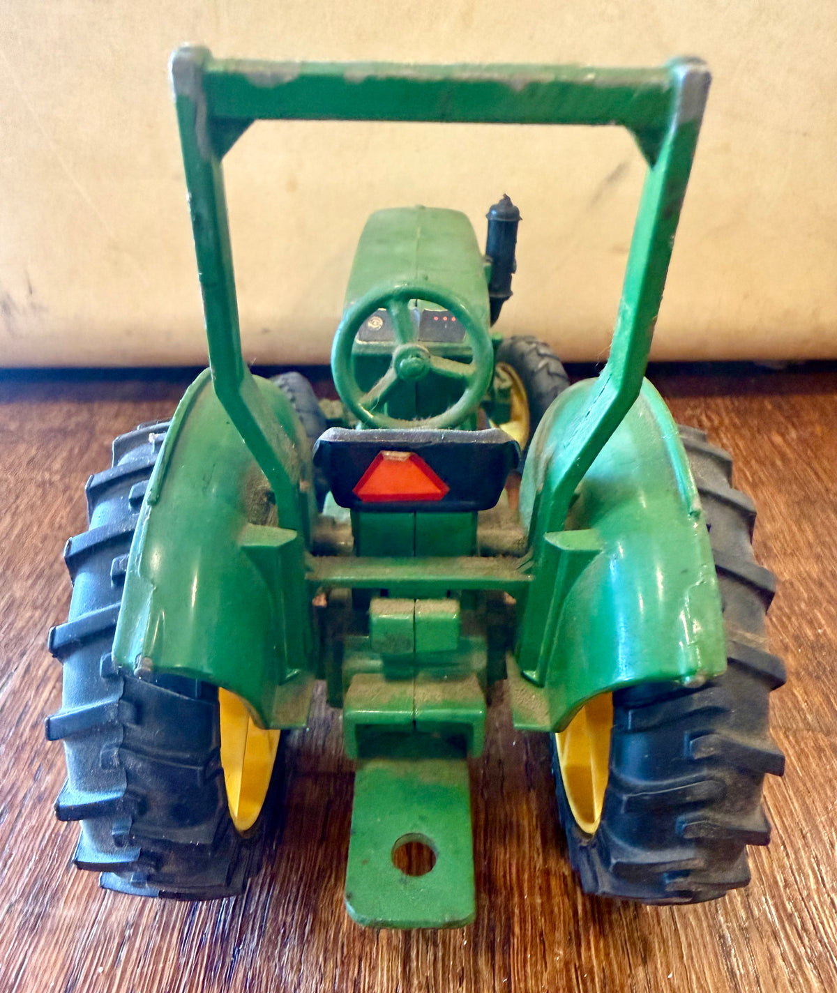 Vintage ERTL John Deere 950 Compact Utility Tractor 1/16 Scale Die-Cast Toy Replica