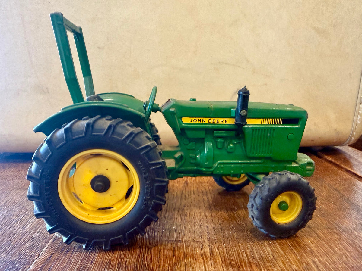 Vintage ERTL John Deere 950 Compact Utility Tractor 1/16 Scale Die-Cast Toy Replica