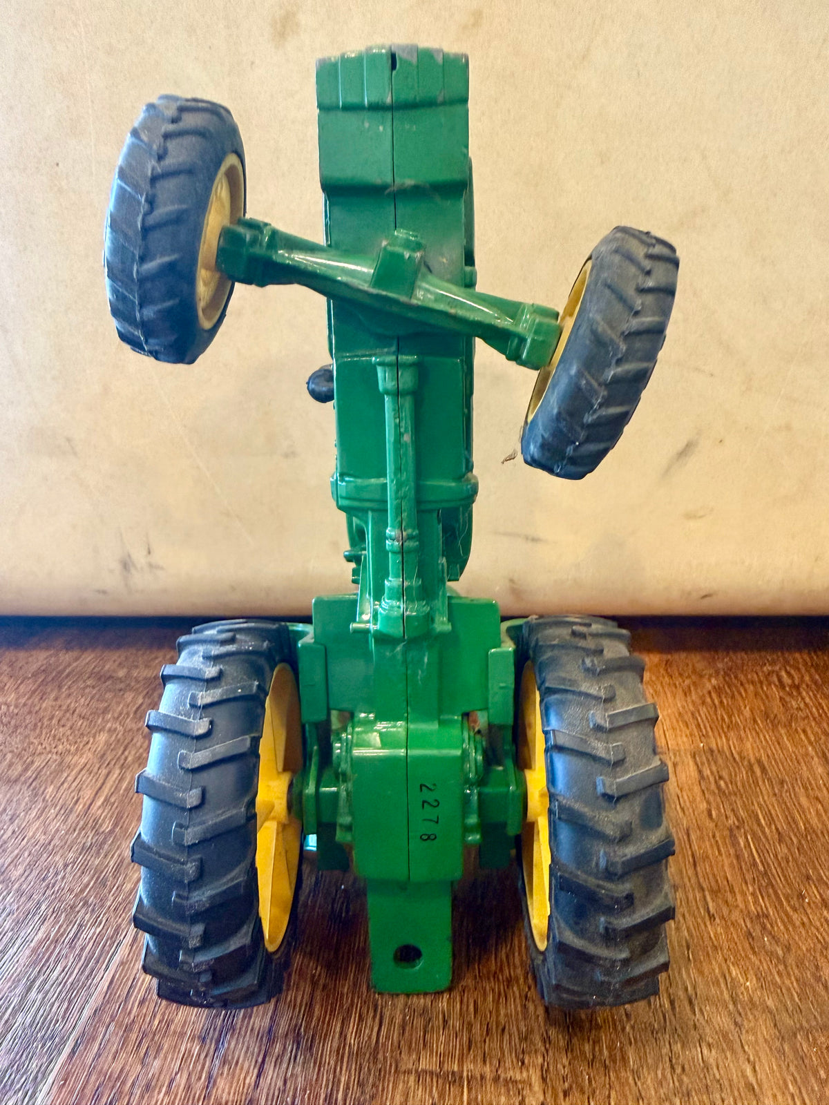 Vintage ERTL John Deere 950 Compact Utility Tractor 1/16 Scale Die-Cast Toy Replica