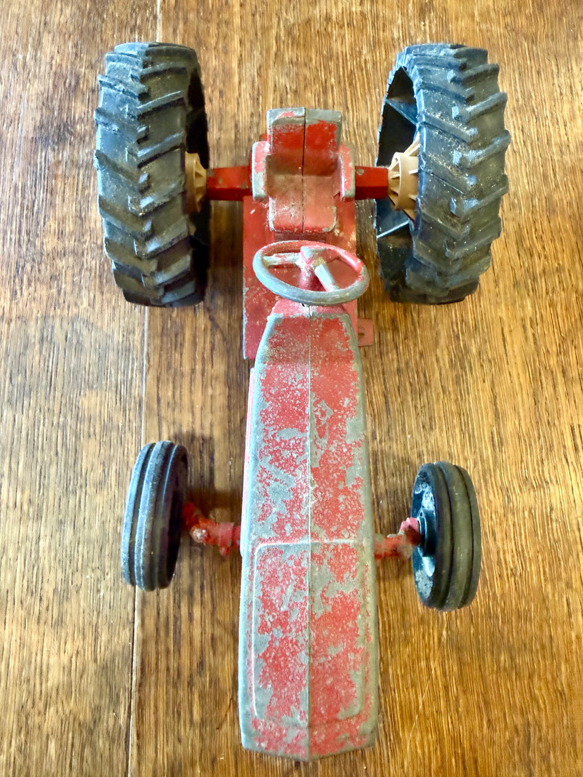 Vintage ERTL International Harvester 1/16 Scale Die-Cast Toy Tractor