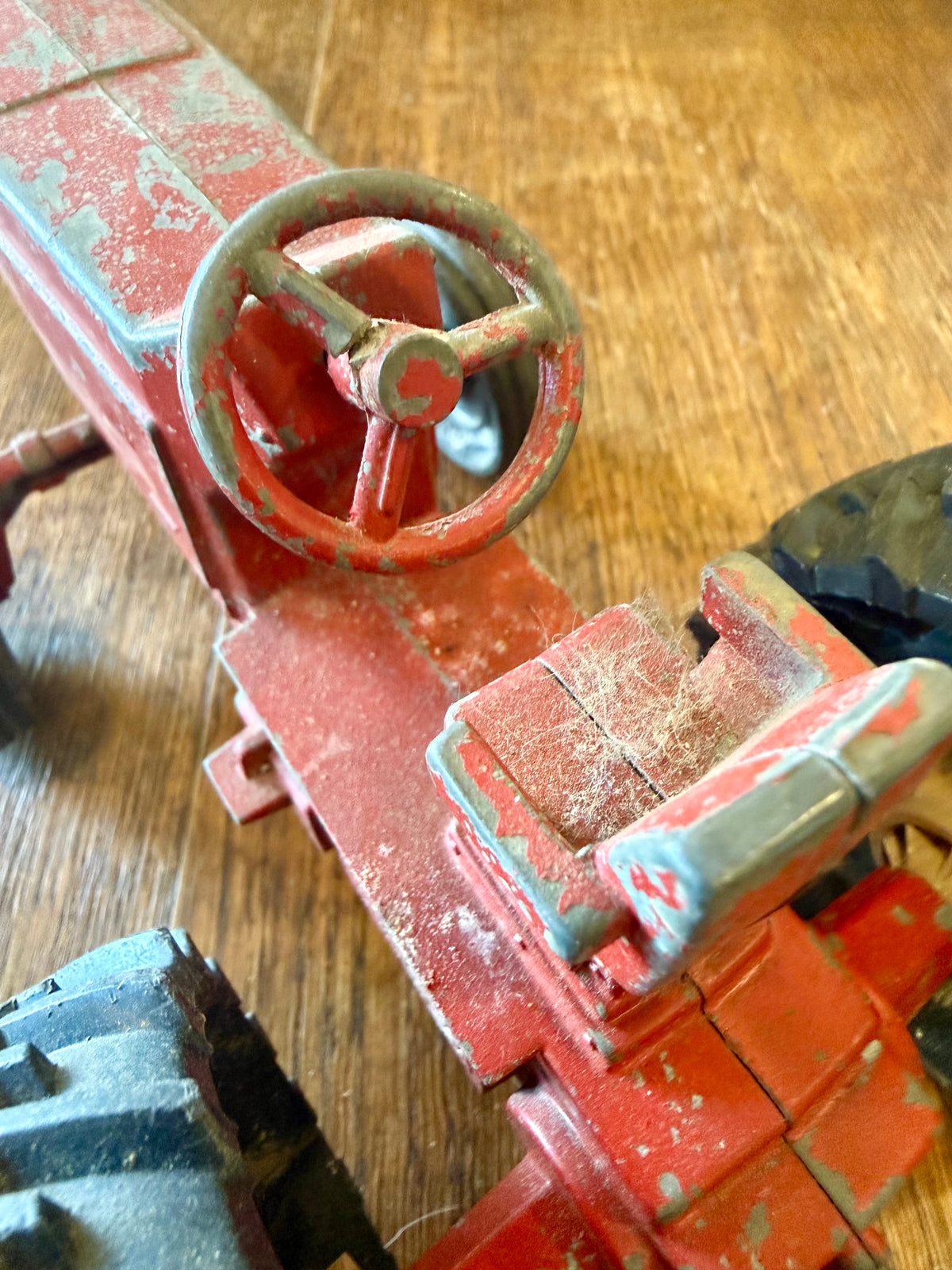 Vintage ERTL International Harvester 1/16 Scale Die-Cast Toy Tractor