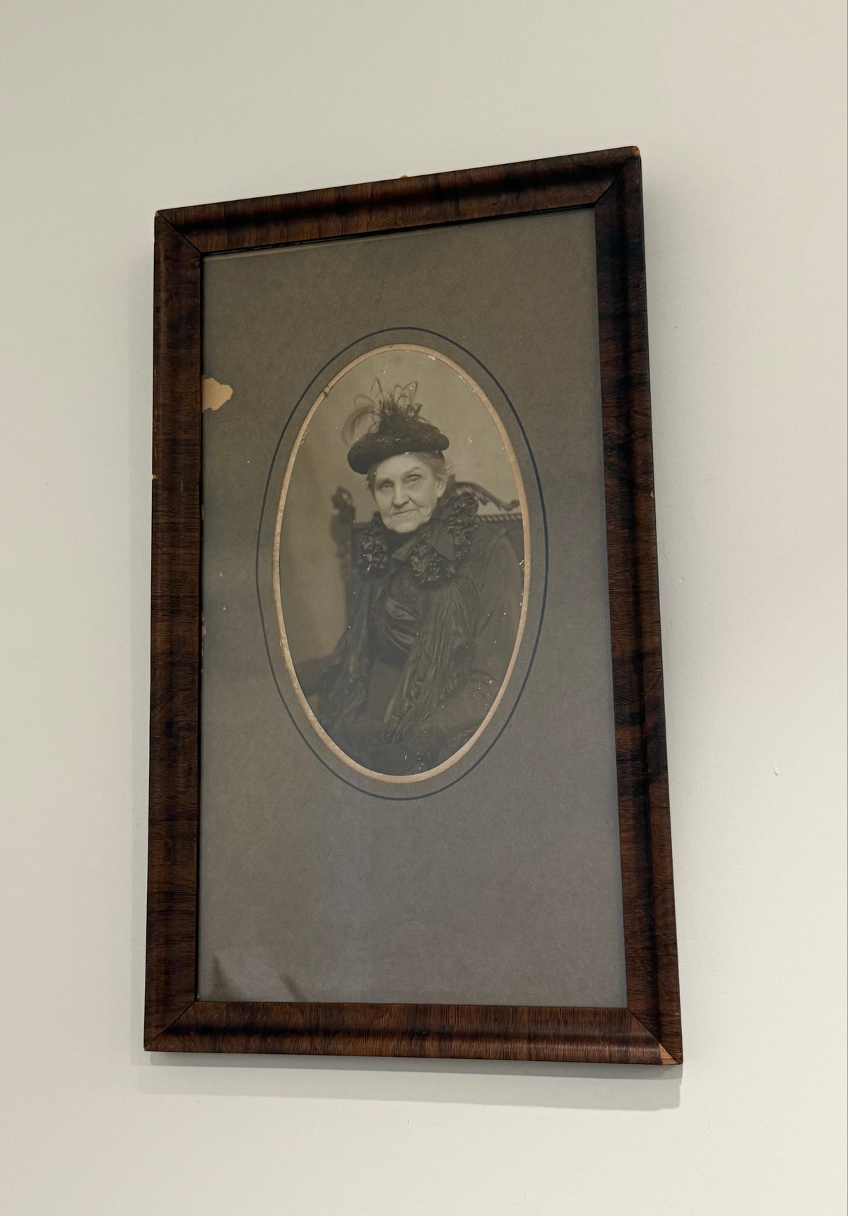 Antique c.1900 Victorian Eldress Portrait in Wide Tiger Grain Flamed Wood Frame – Moody Matriarch Wall Art