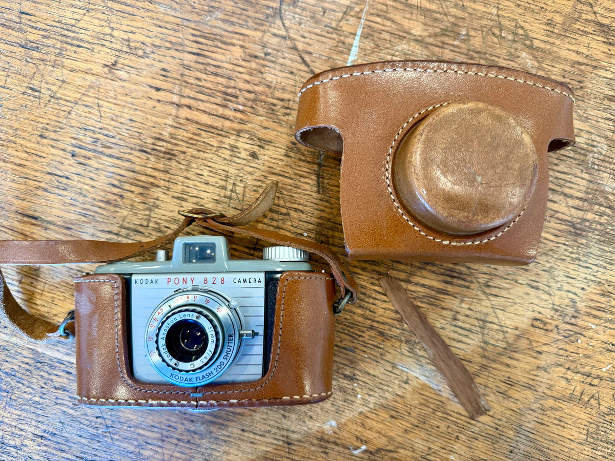 Vintage 1950s Kodak Pony 828 Film Camera – Mid-Century Modern Bakelite Display Collectible