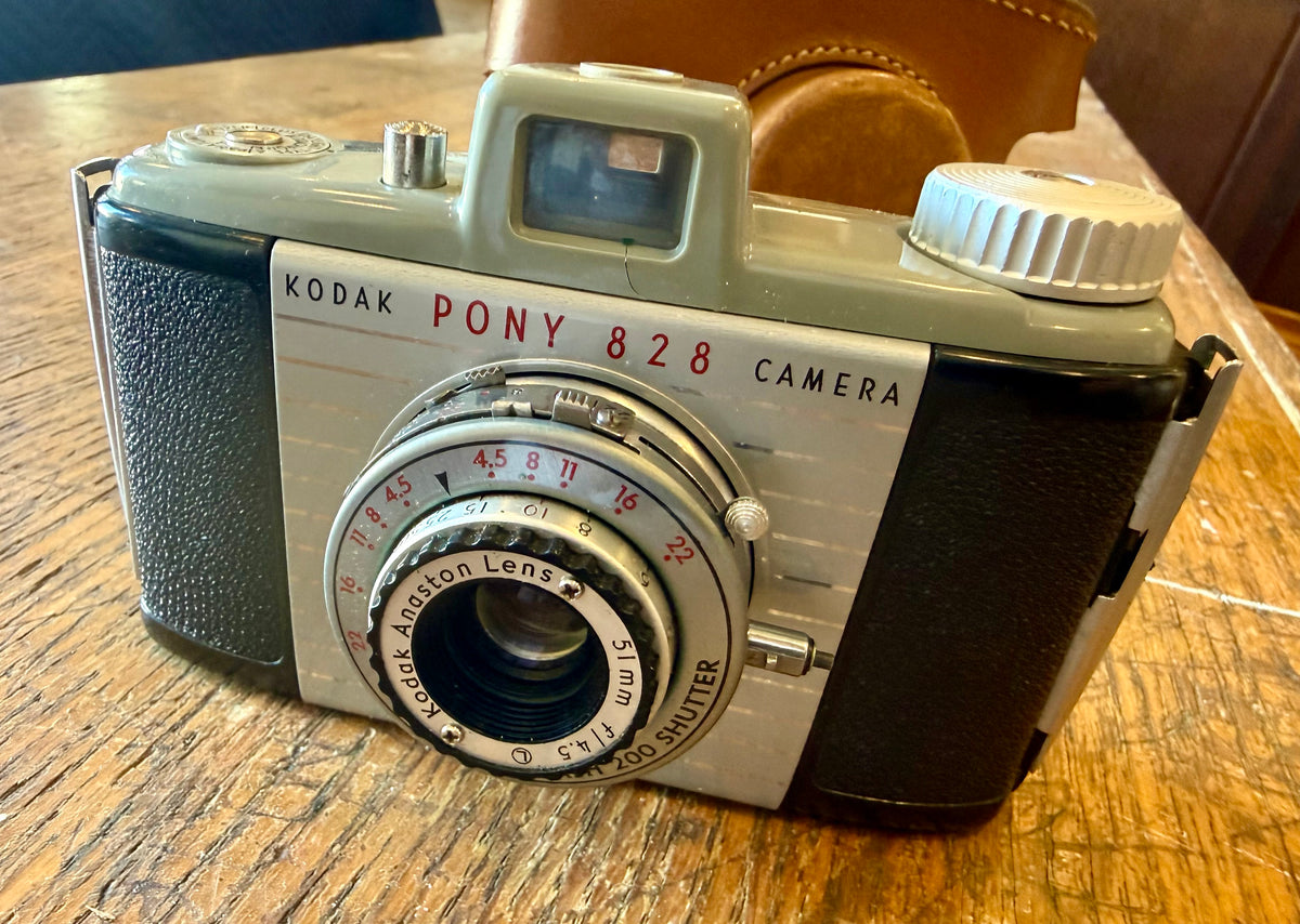 Vintage 1950s Kodak Pony 828 Film Camera – Mid-Century Modern Bakelite Display Collectible