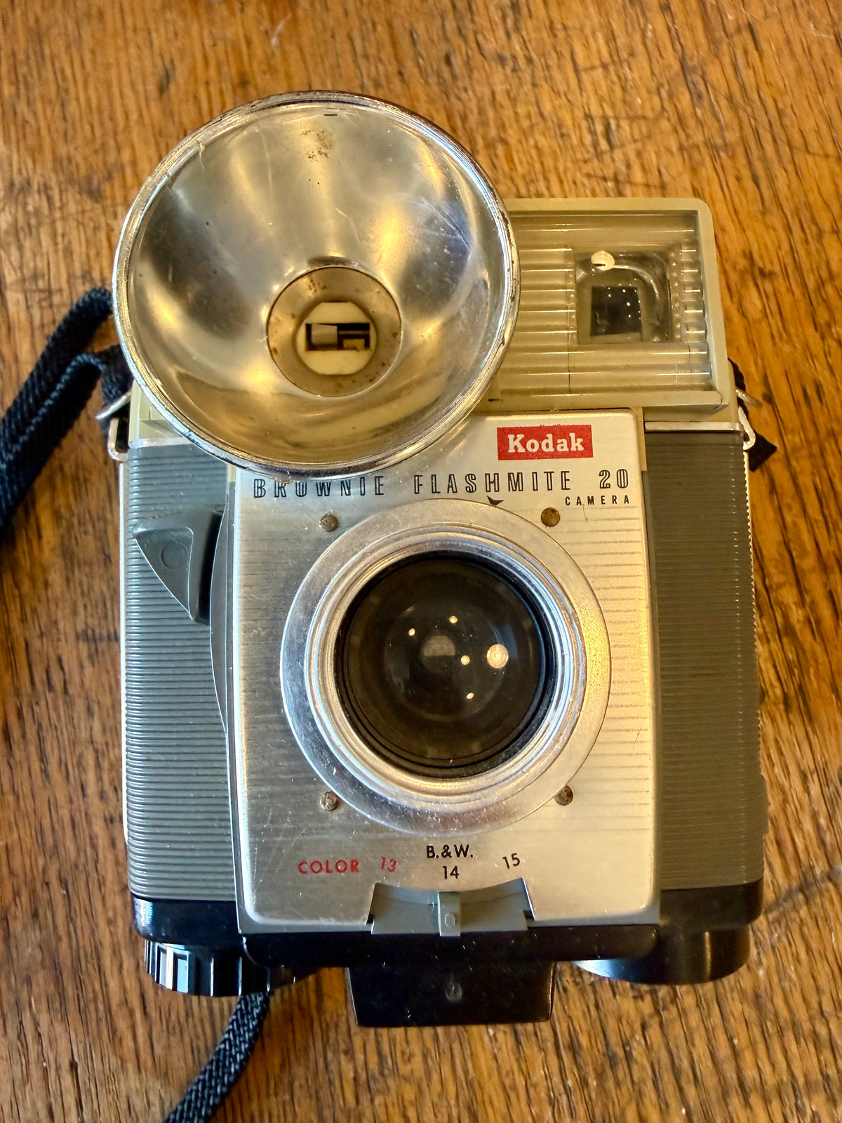 Vintage 1960s Kodak Brownie Flashmite 20 Camera with Integrated Flash Reflector Dish