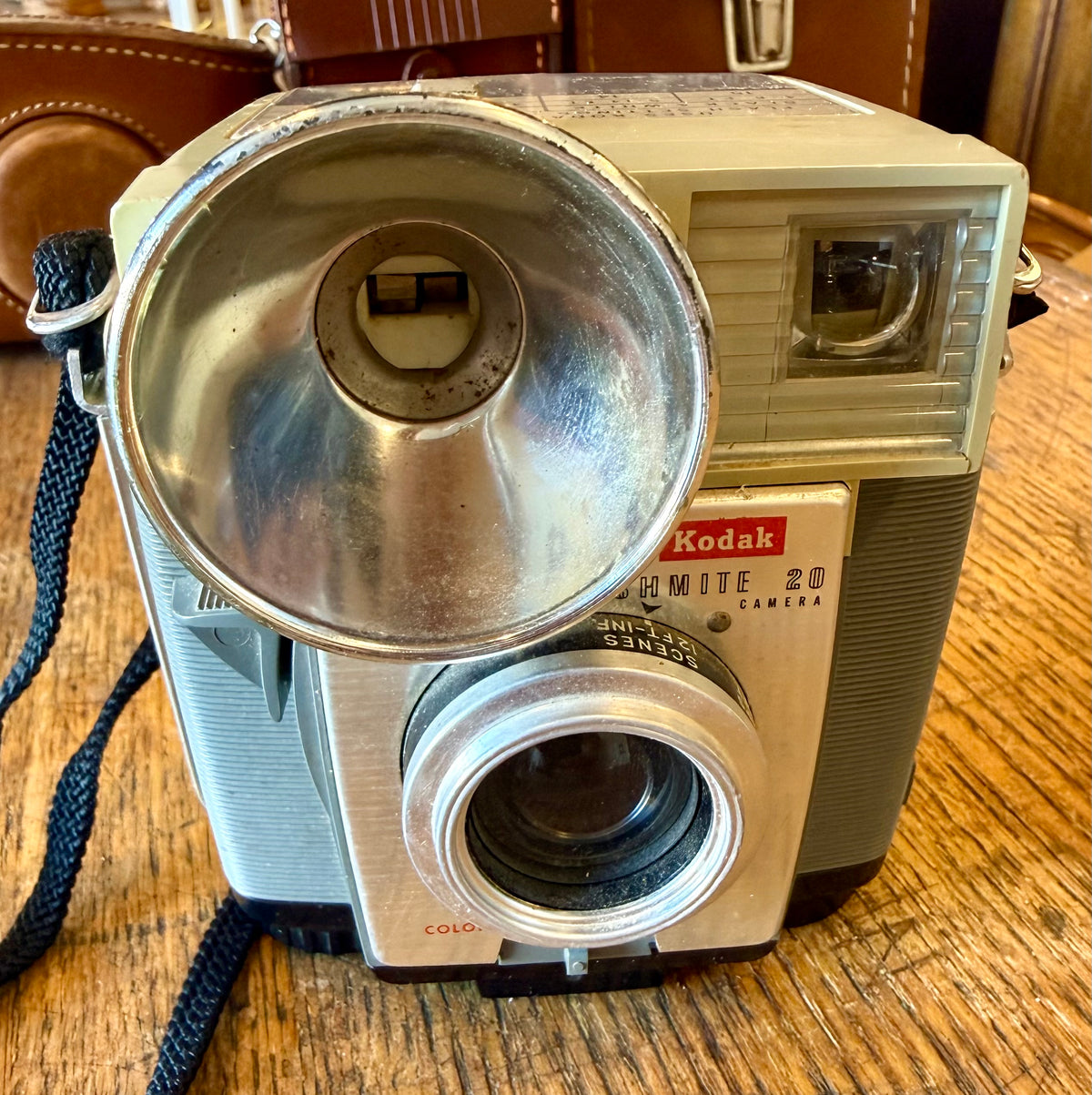 Vintage 1960s Kodak Brownie Flashmite 20 Camera with Integrated Flash Reflector Dish