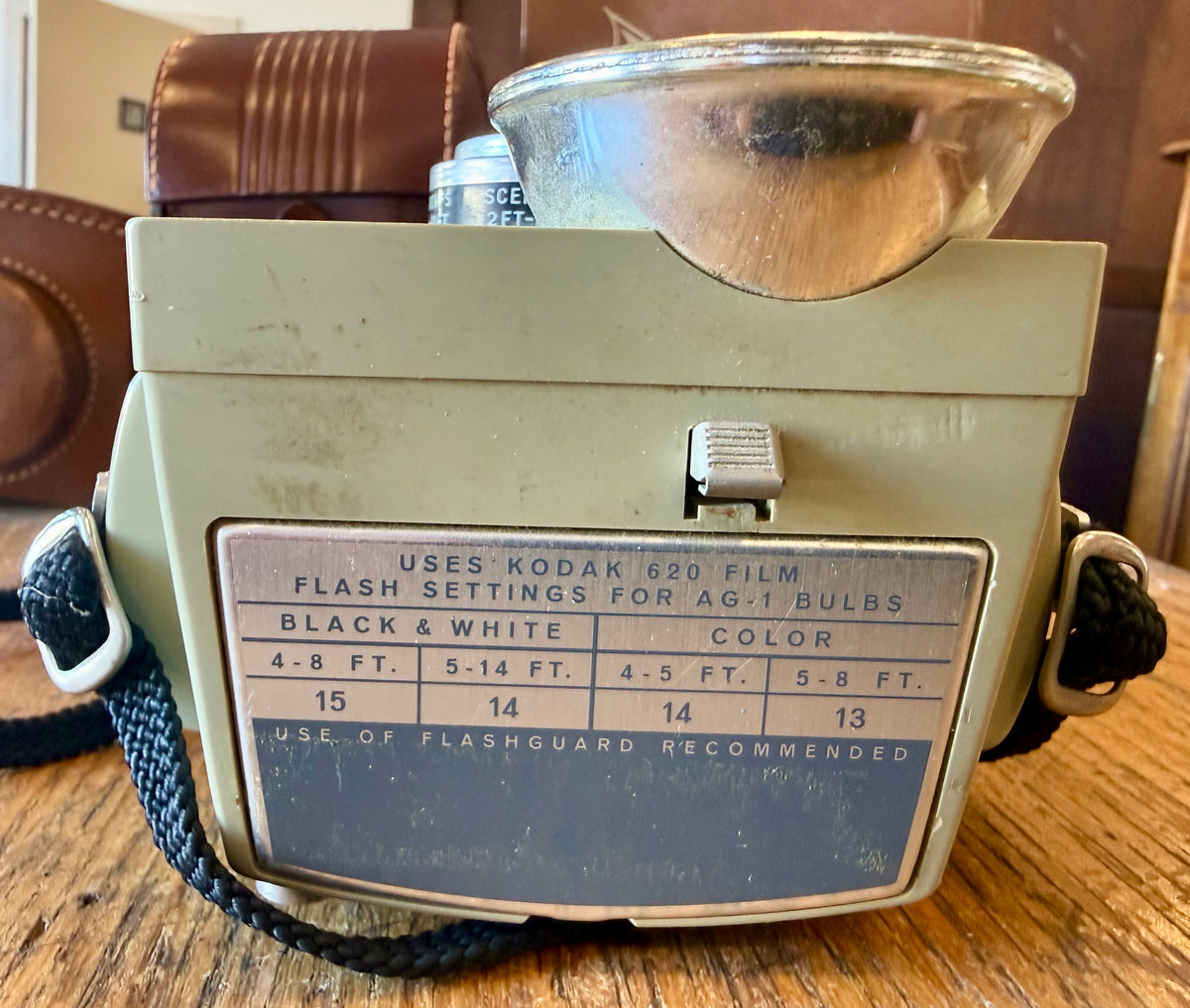 Vintage 1960s Kodak Brownie Flashmite 20 Camera with Integrated Flash Reflector Dish