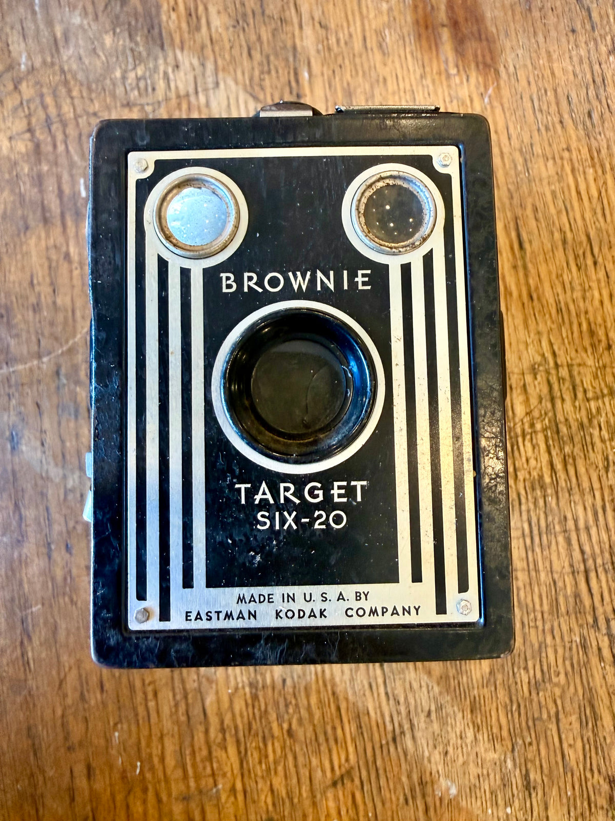 Vintage 1940s Kodak Brownie Target Six-20 Art Deco Box Camera