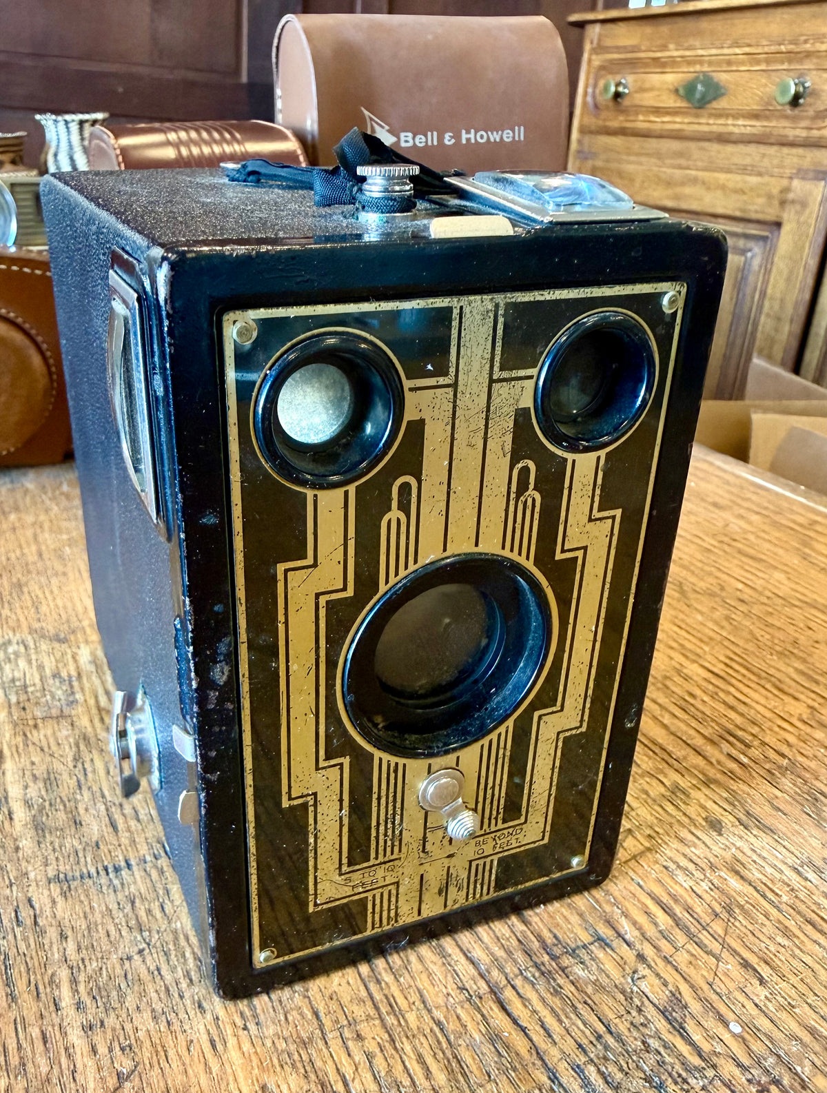 Vintage 1930s Kodak Six-20 Portrait Brownie Box Camera – Walter Dorwin Teague Art Deco Design