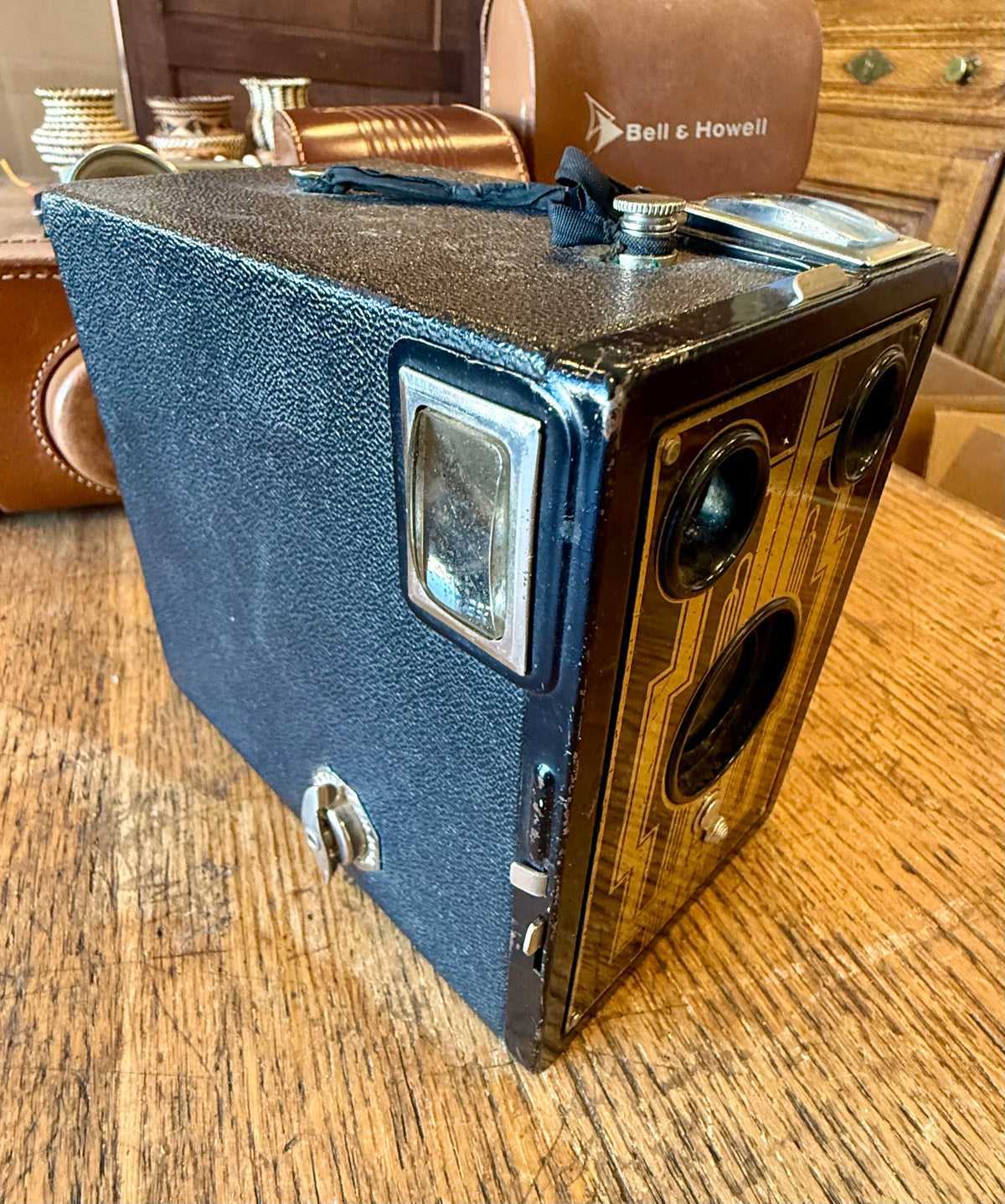 Vintage 1930s Kodak Six-20 Portrait Brownie Box Camera – Walter Dorwin Teague Art Deco Design
