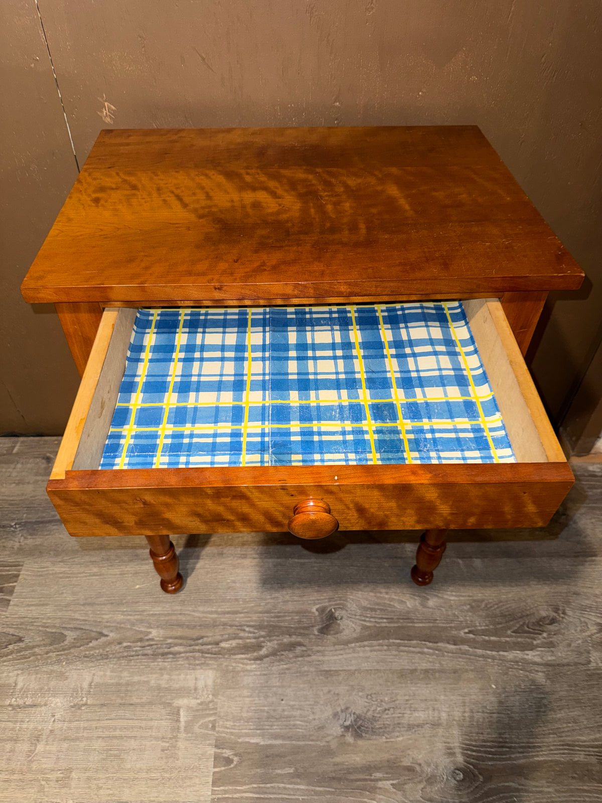 Antique Sheraton Style One Drawer Stand Table with Turned Legs, Figured Wood