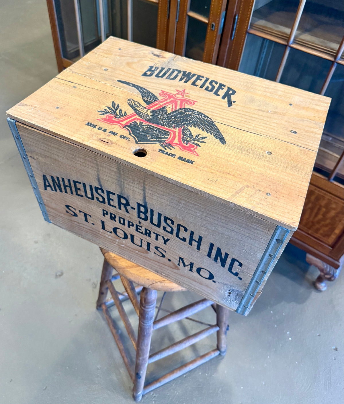 Vintage Anheuser-Busch Wooden Beer Crate with Reversible Checkerboard Lid - Budweiser St. Louis MO