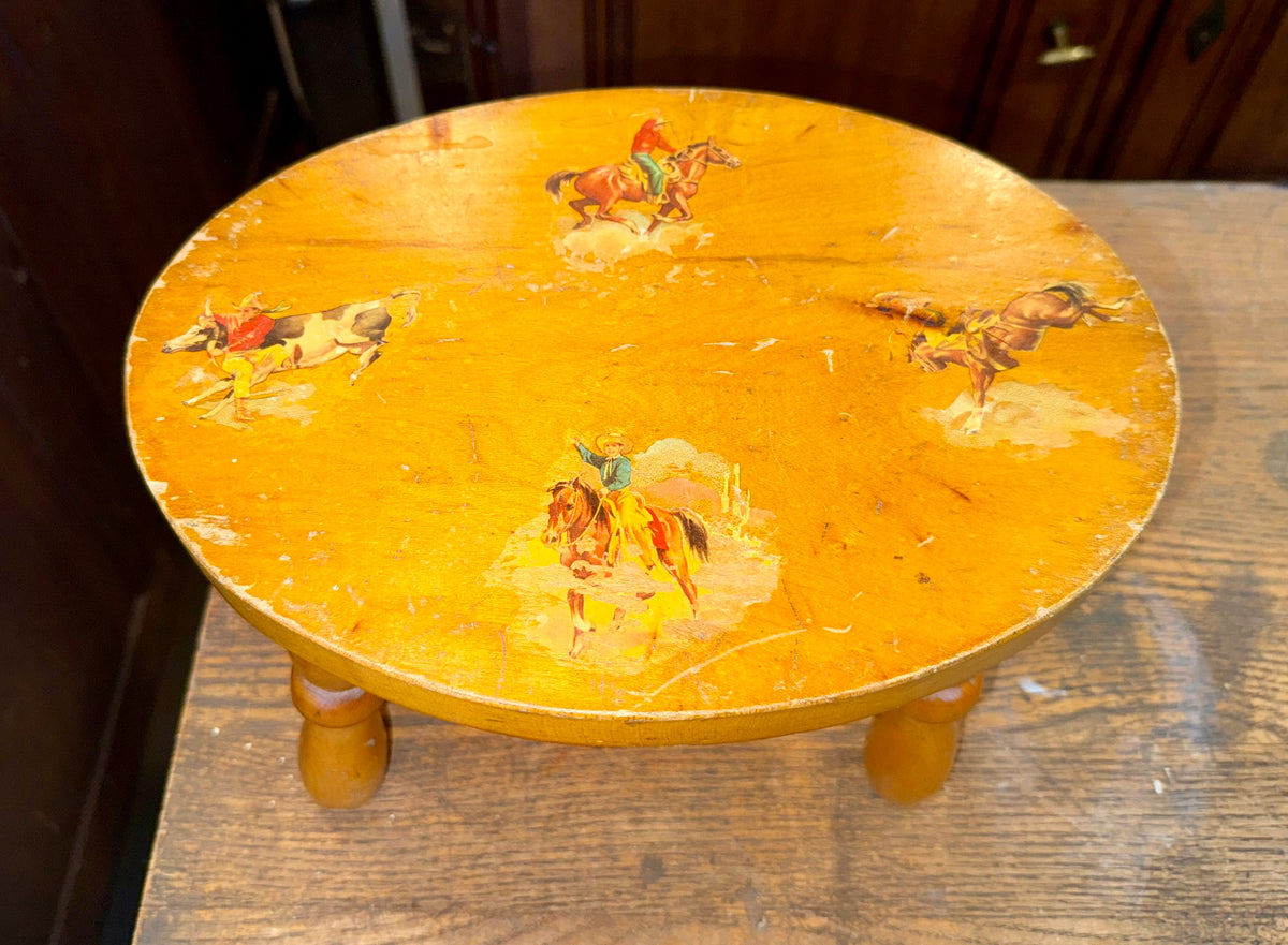 • Vintage Western Cowboy Painted Wooden Footstool – Rustic Farmhouse Accent Riser & Plant Stand